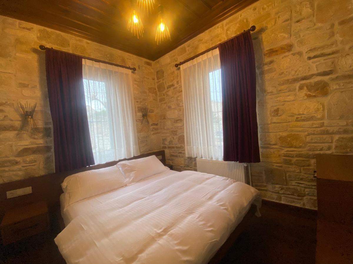 Dionysos 1789 Boutique Hotel Foca Εξωτερικό φωτογραφία