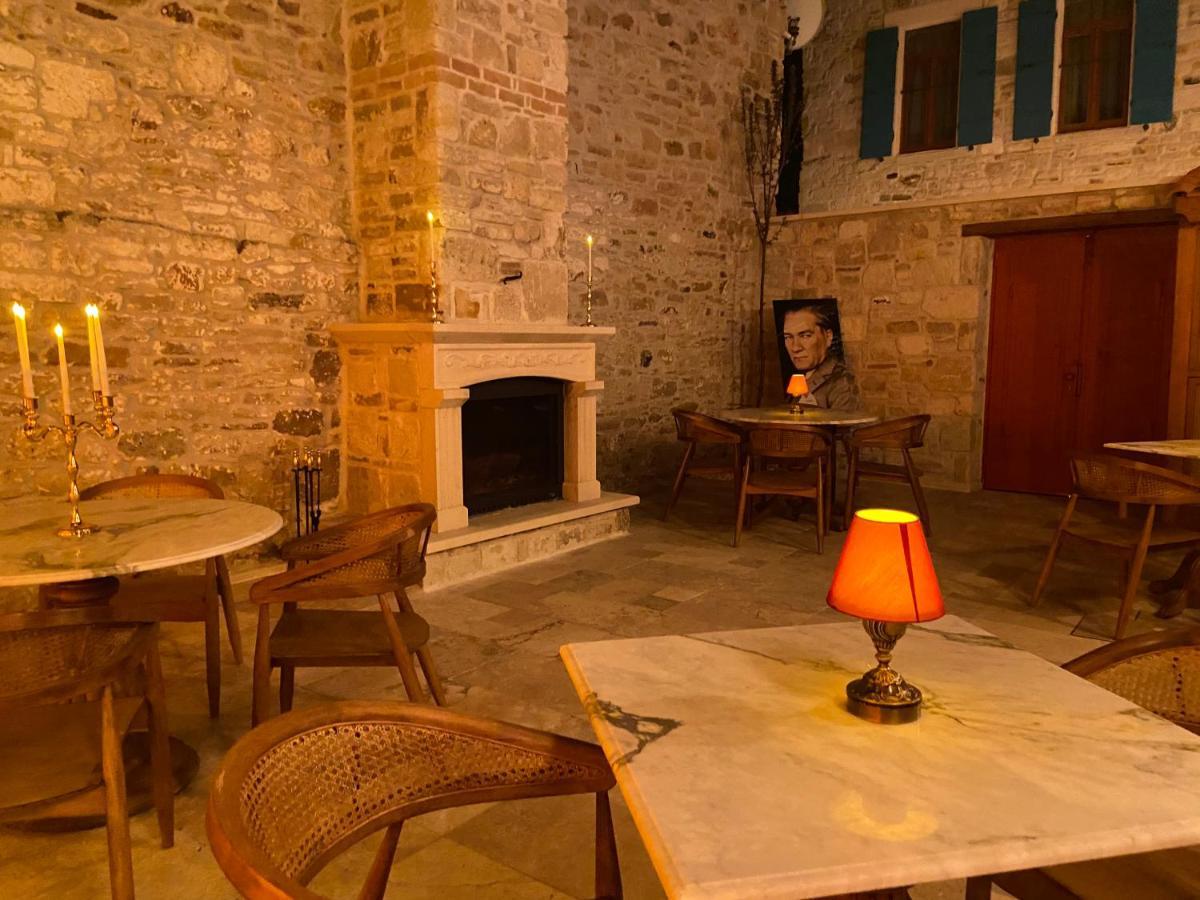 Dionysos 1789 Boutique Hotel Foca Εξωτερικό φωτογραφία