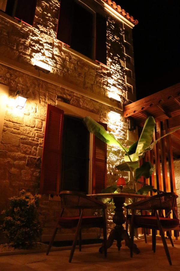 Dionysos 1789 Boutique Hotel Foca Εξωτερικό φωτογραφία